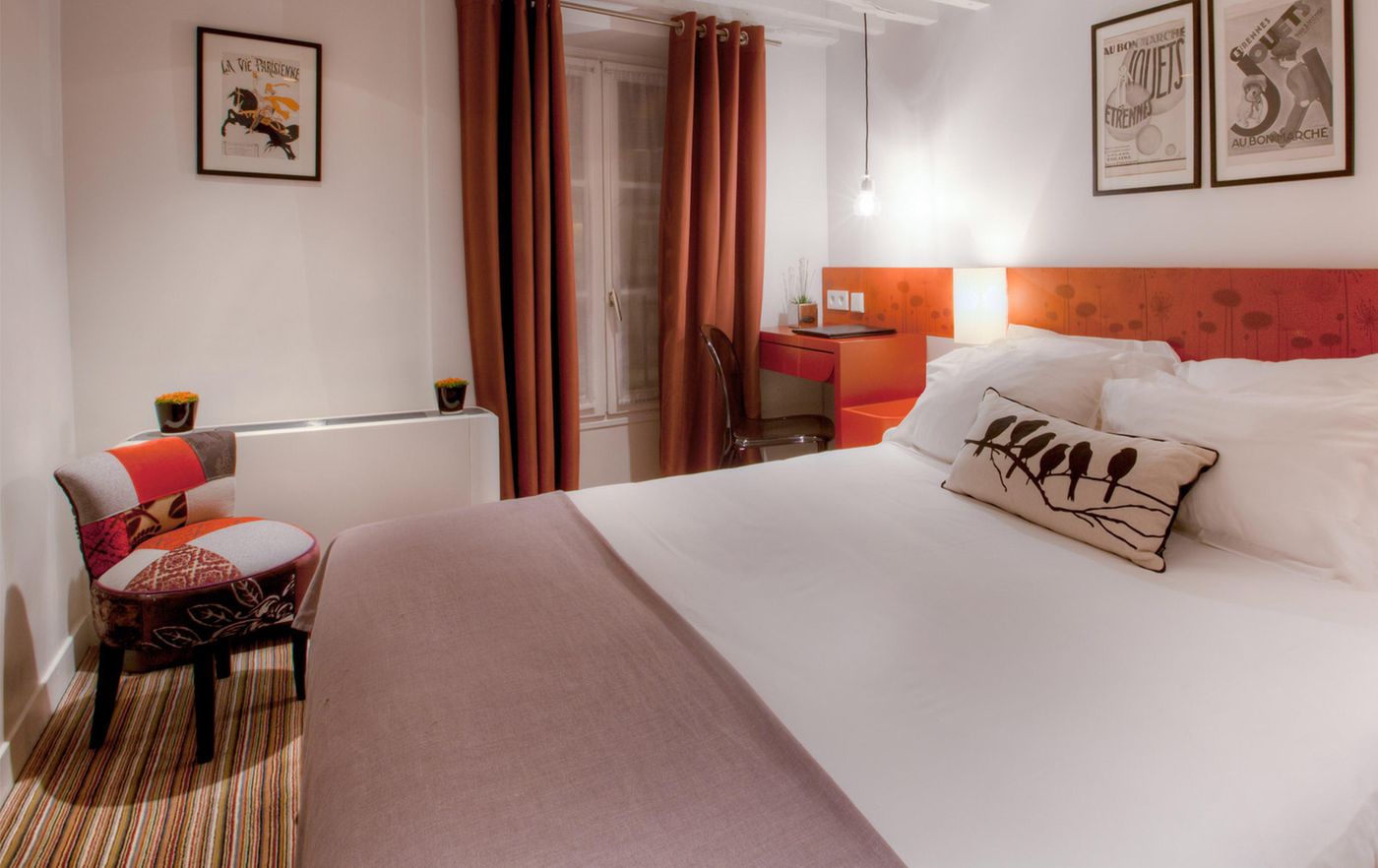 Hotel-Sevres-Saint-Germain-Room-16