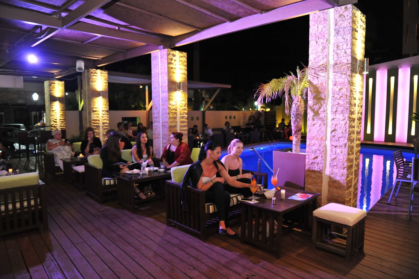 Heleni-Beach-Hotel-Bar-19