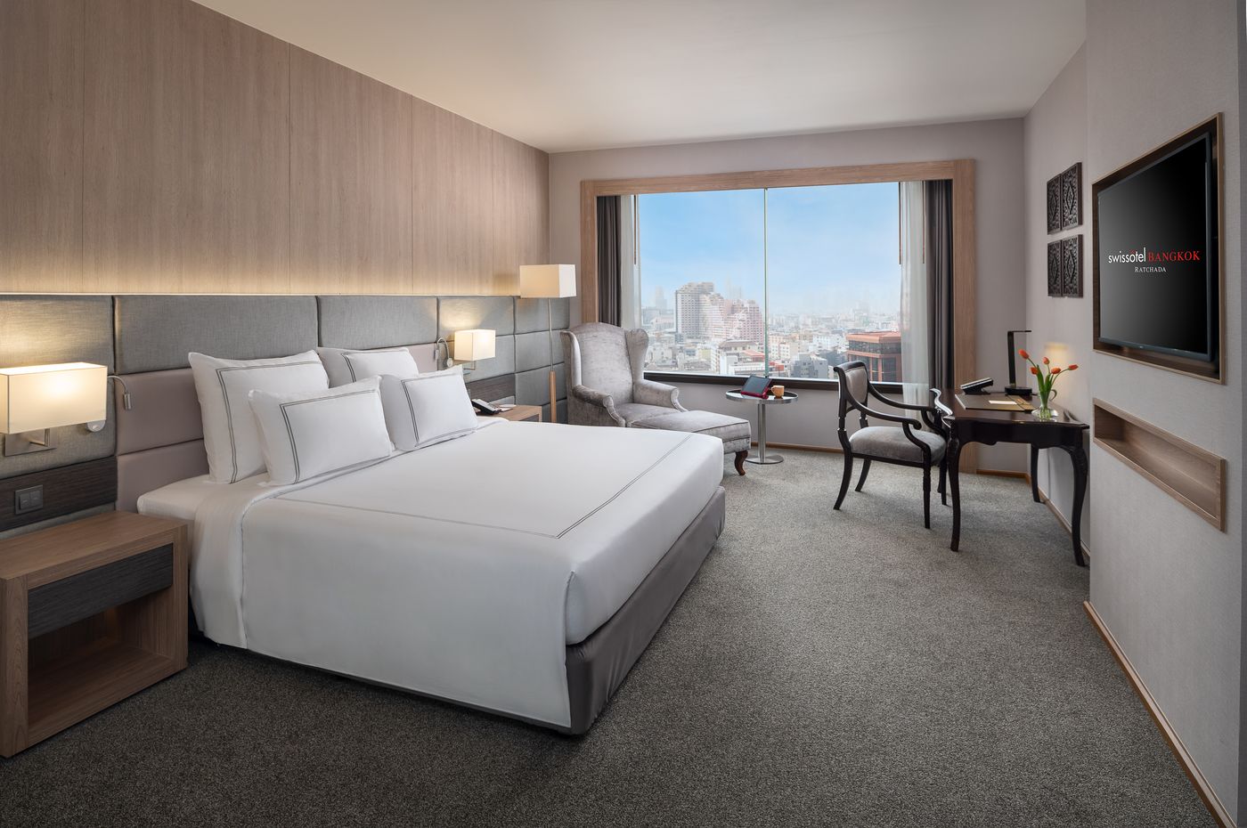 Swissotel-Bangkok-Ratchada-Room-16