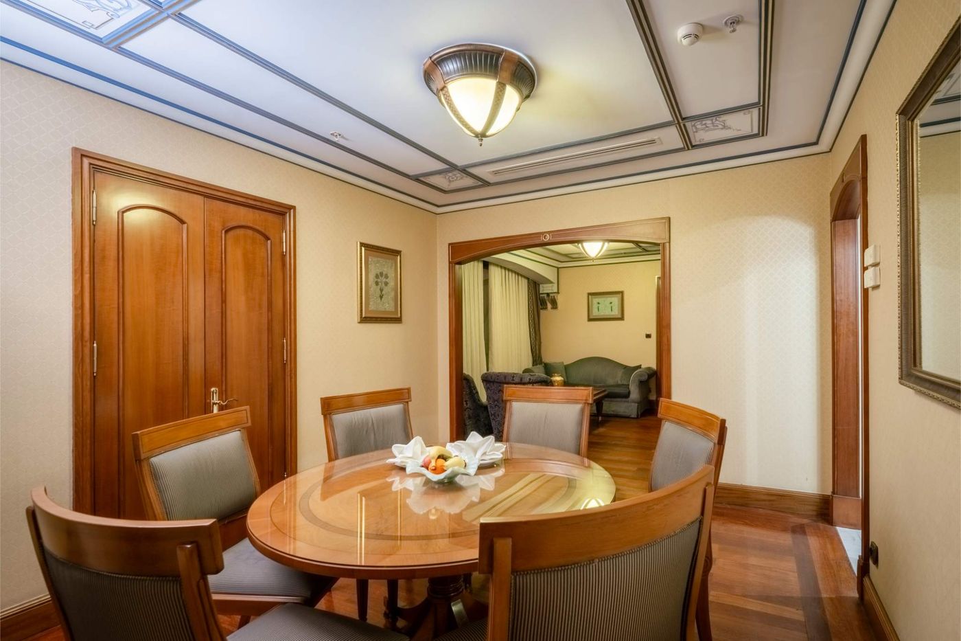 The-Central-Palace-Boutique-Room-30