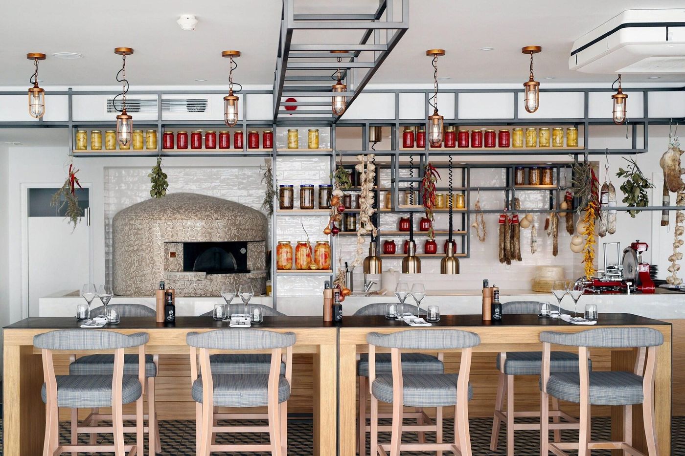 Le-Meridien-Lav-Split-Room-66