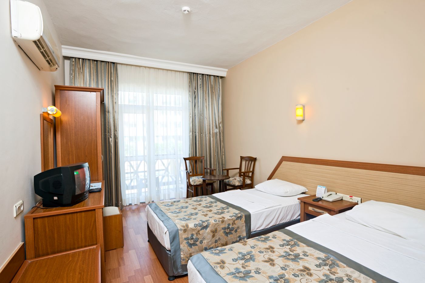 Titan-Garden-Hotel-Room-20