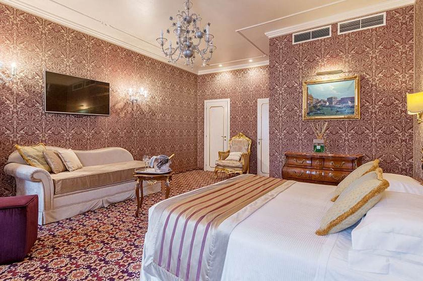 Ca--dei-Conti-Room-26