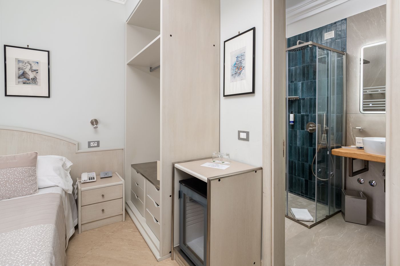 Comfort-Hotel-Gardenia-Sorrento-Coast-Room-45