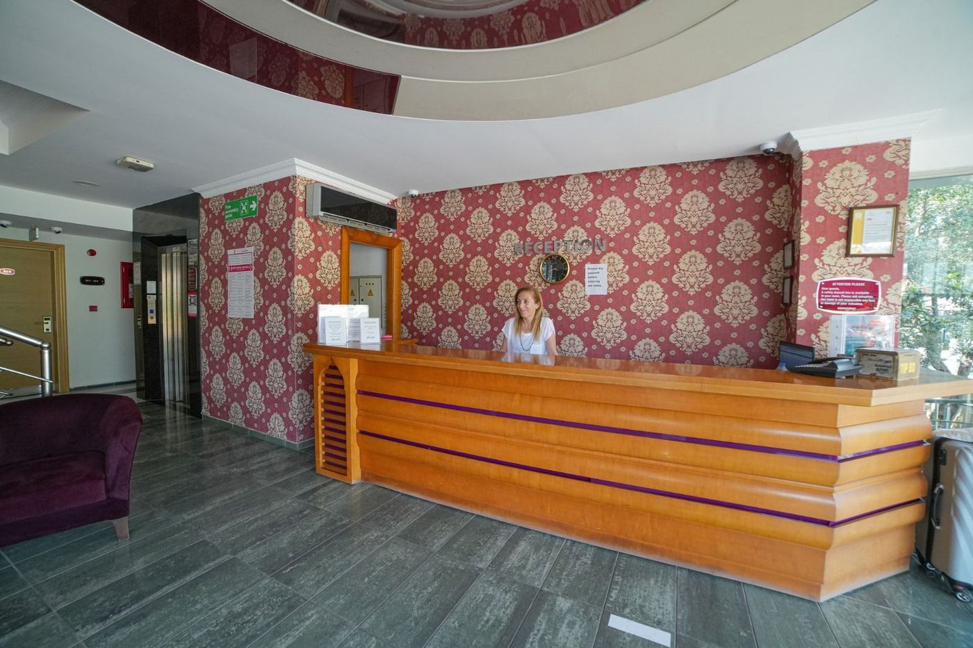 Candan-Apart-Hotel-Lobby-35