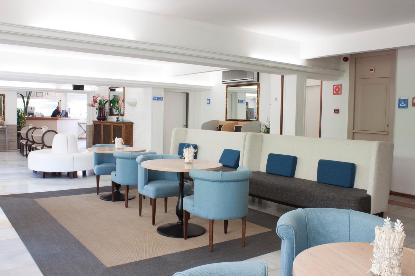 Subur-Maritim-Lobby-19