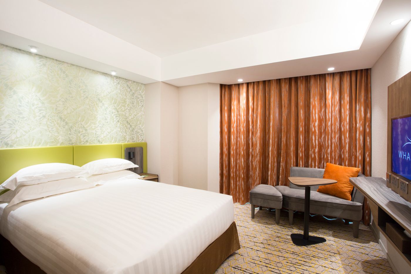 Wharney-Hotel-Room-19