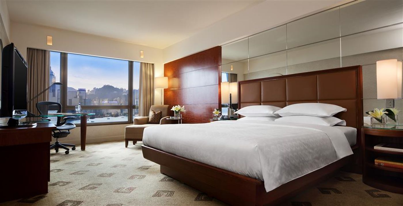 Sheraton-Hong-Kong-Hotel---Towers-Room-33