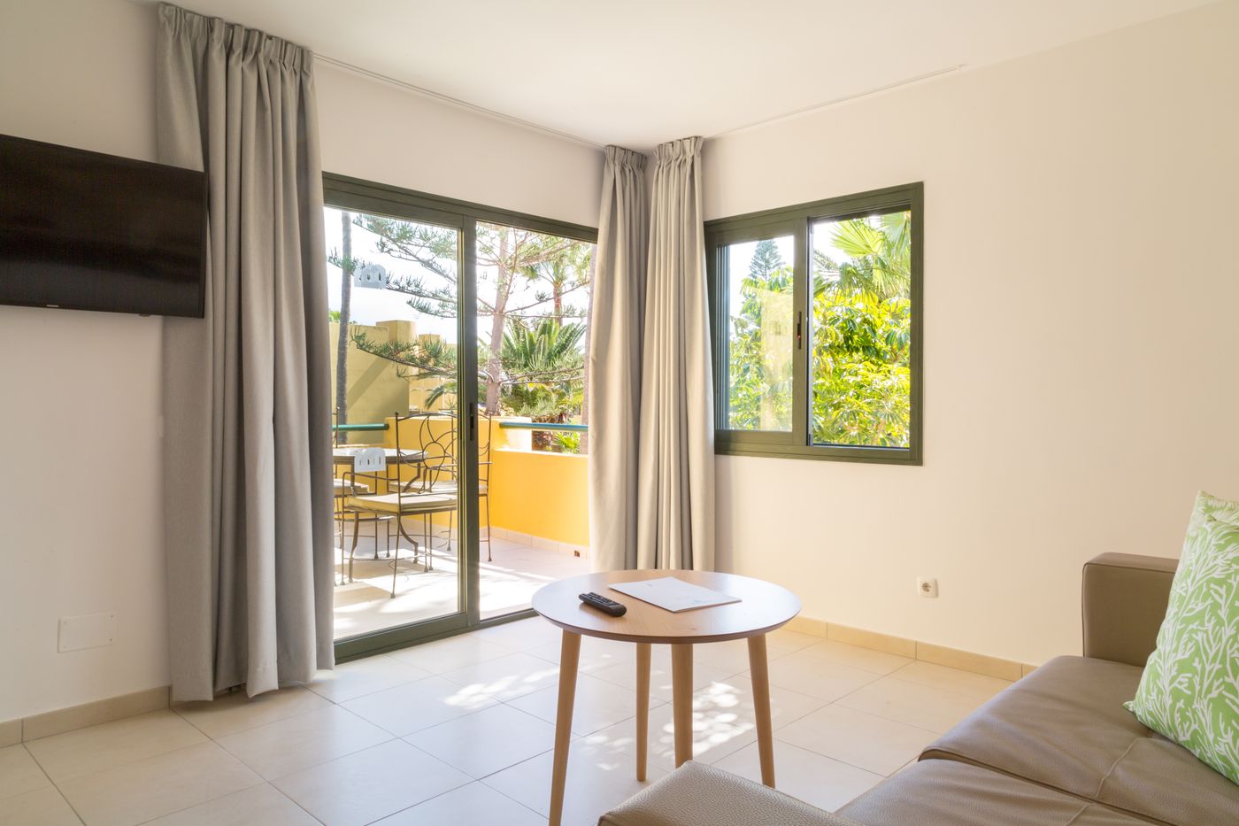 Atlantic Garden Beach Mate