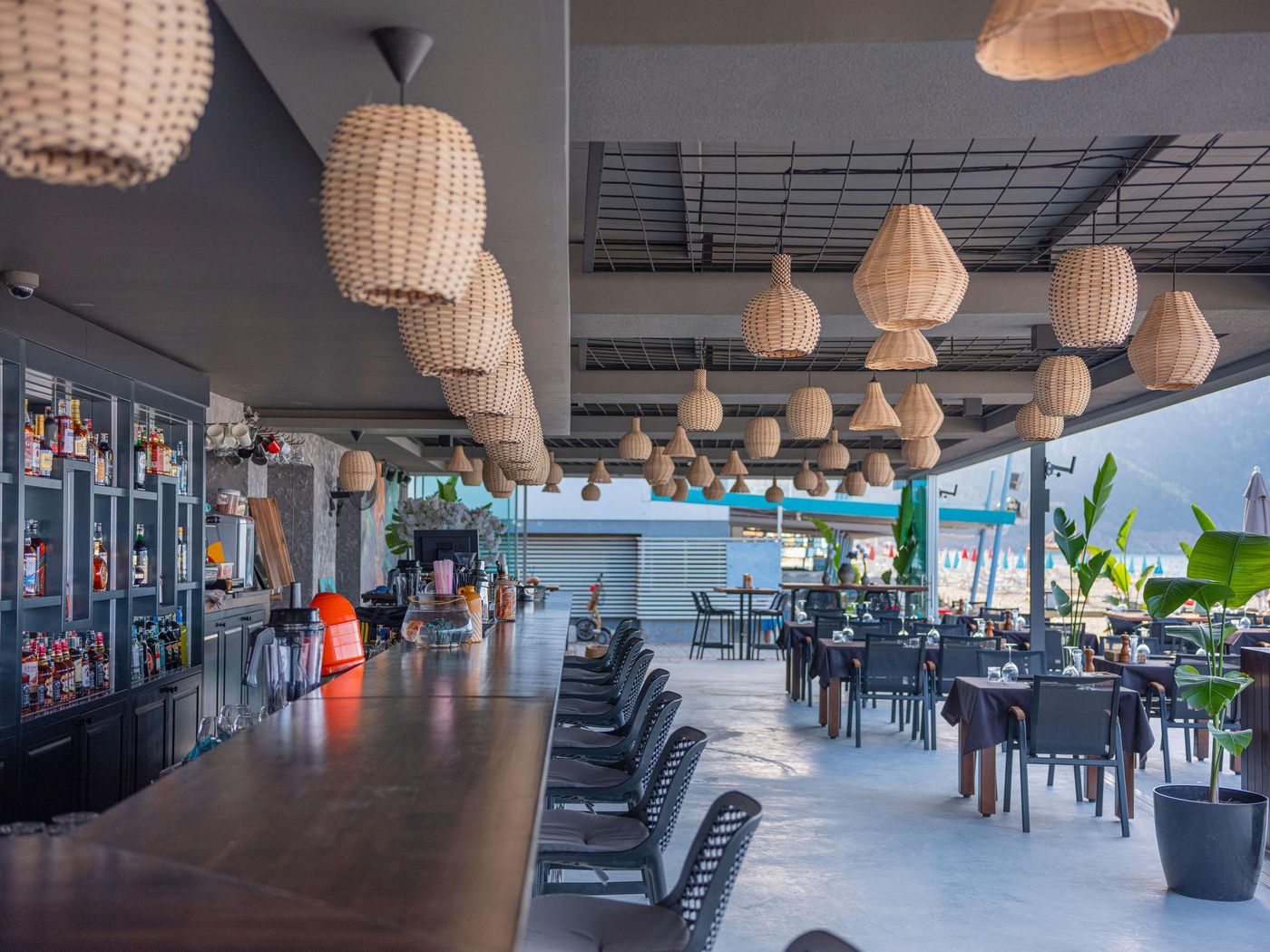 Royalisa-Palmiye-Beach-Hotel---Adults-Only-Bar-44