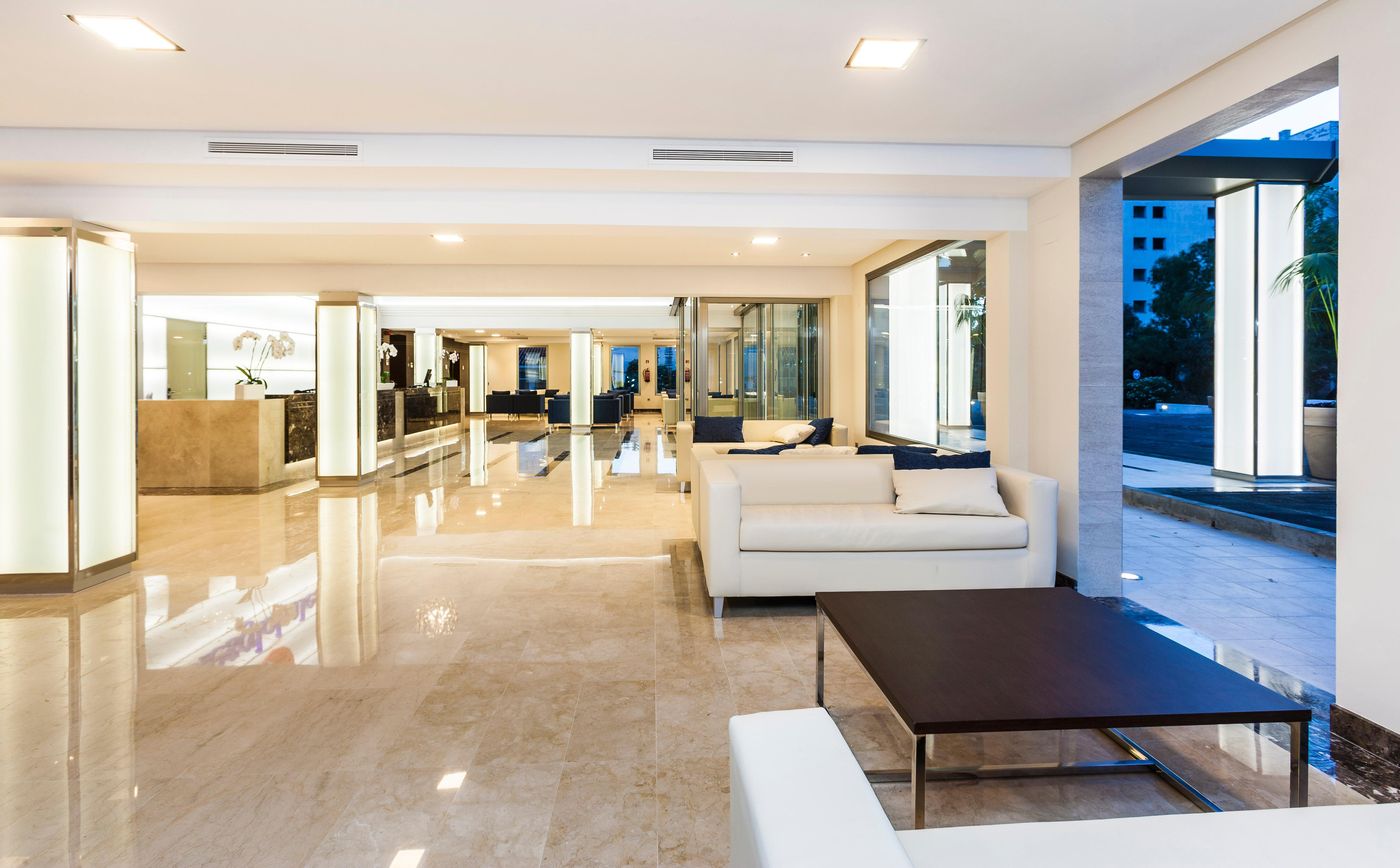 Globales-Playa-Estepona-Lobby-52