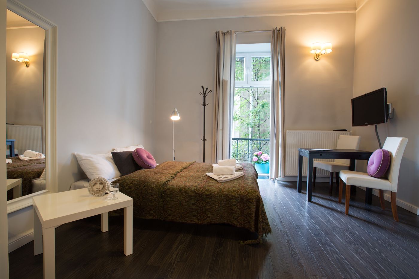 Antique-Apartments-Old-Town-Room-31