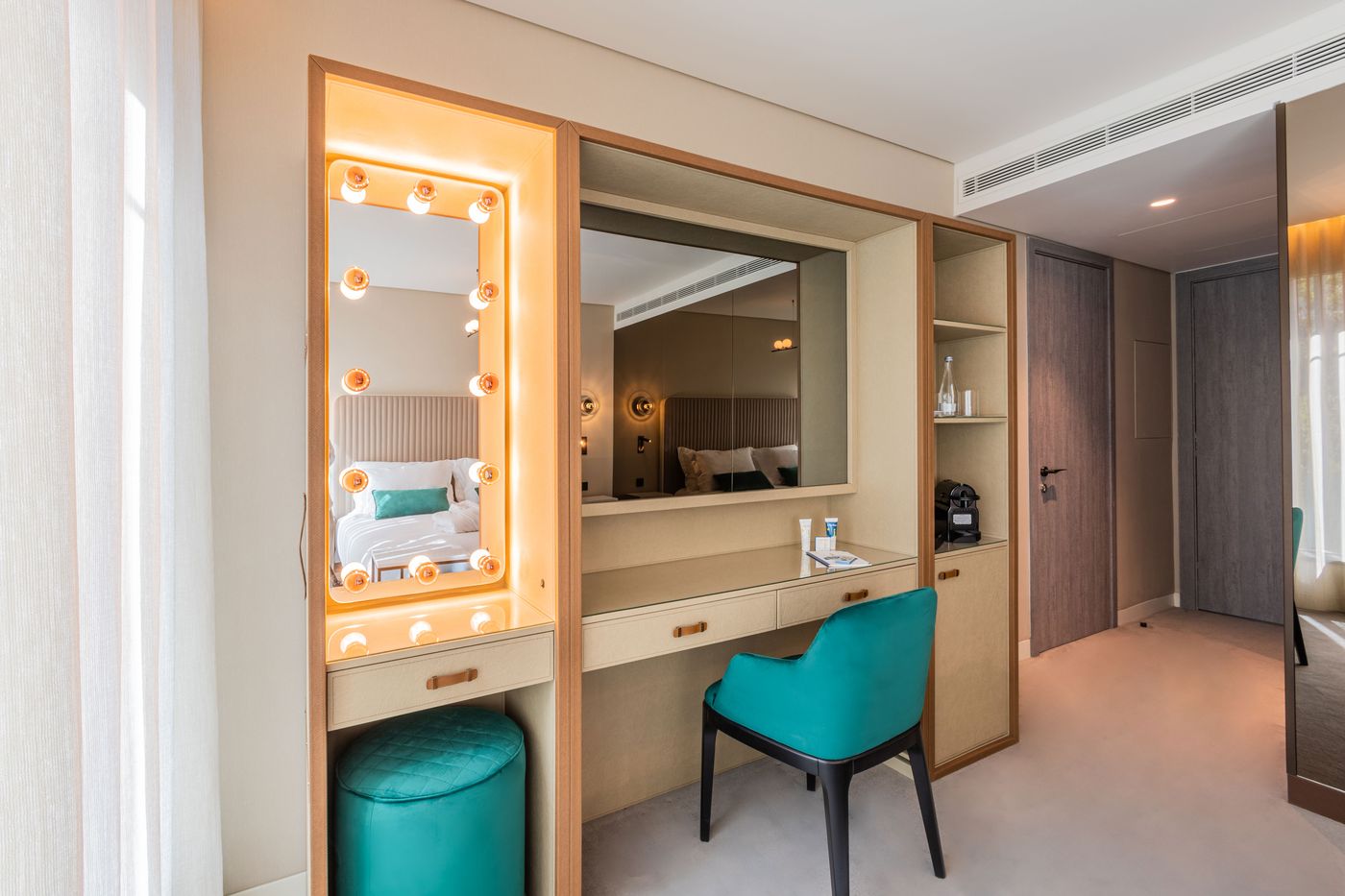 Luster Hotel-Portugal-Lisbon-Room-5