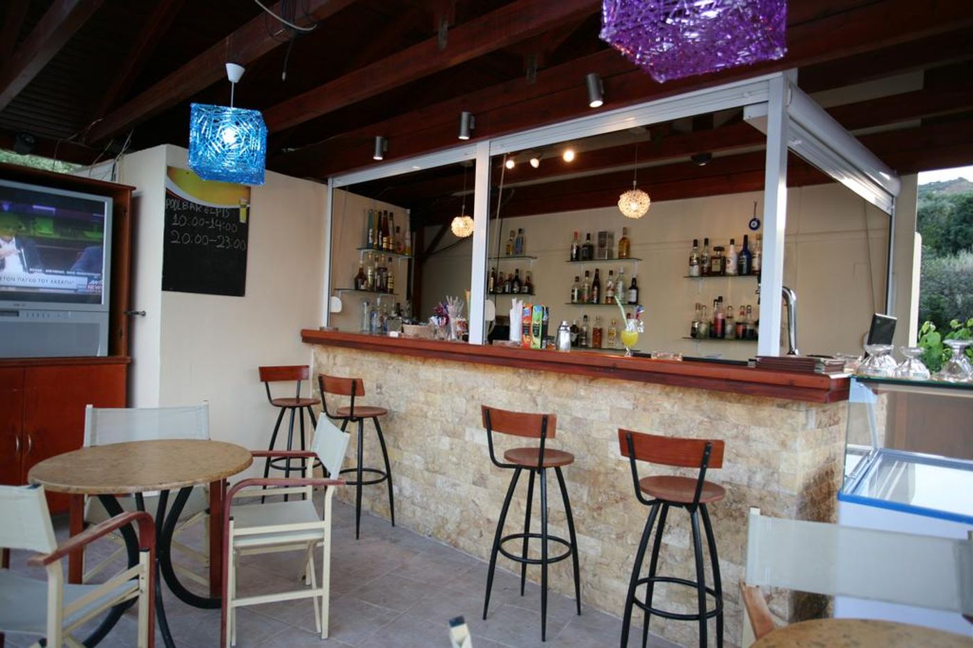 Elpis Studios and Apartments