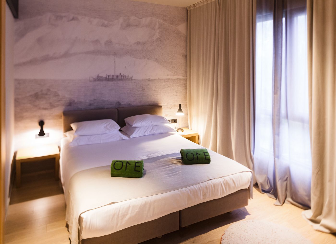 One-Suite-Hotel-Room-25