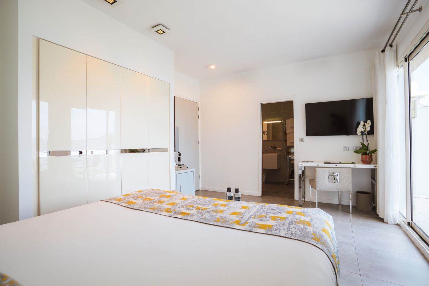 Kube-Hotel-St-Tropez-Room-51