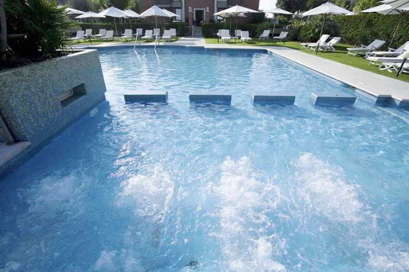 DB-Villas-Le-Ville-del-Lido-Resort-Pool-24