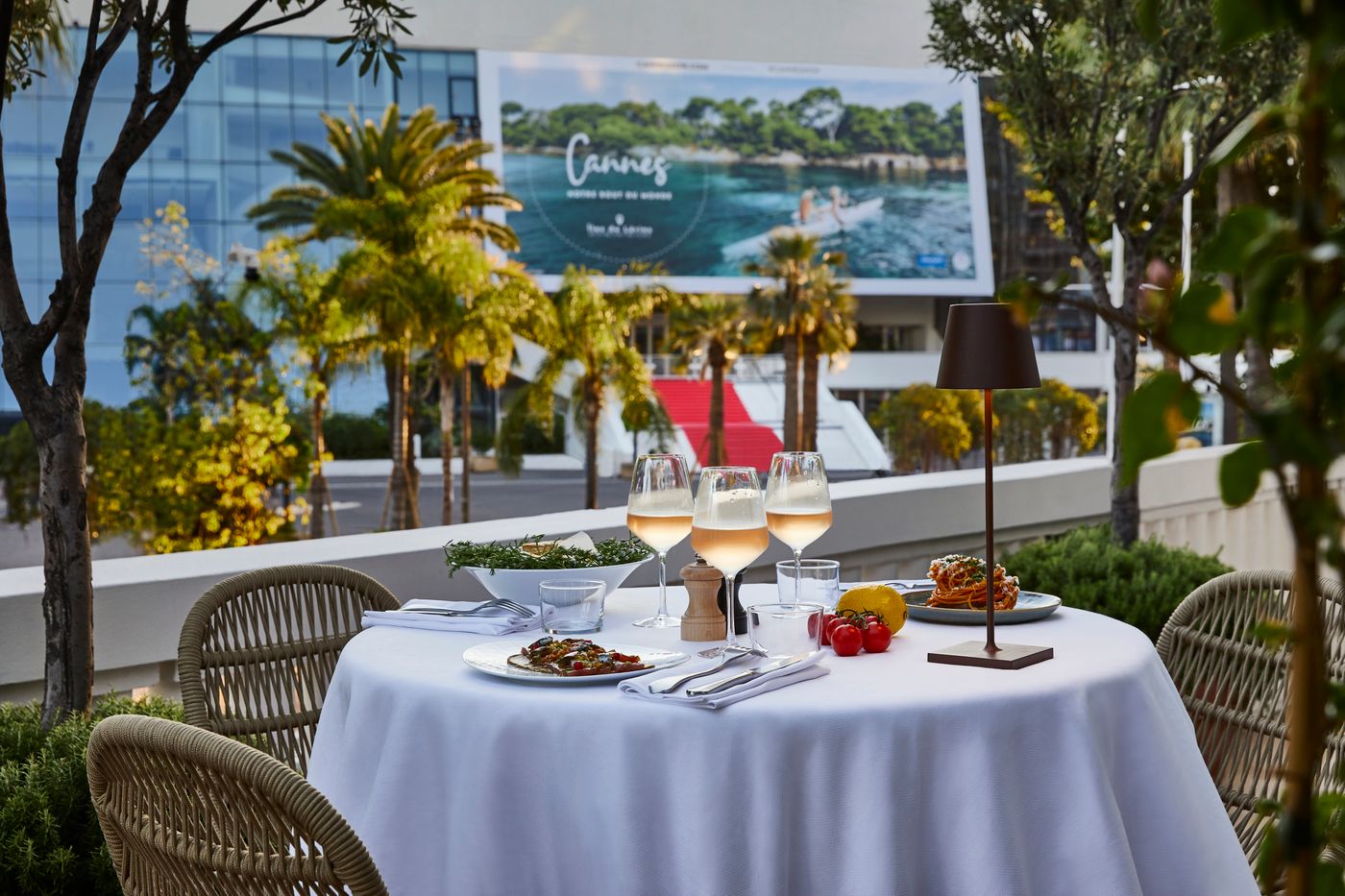 H----tel-Barri----re-Le-Majestic-Cannes-Restaurant-89