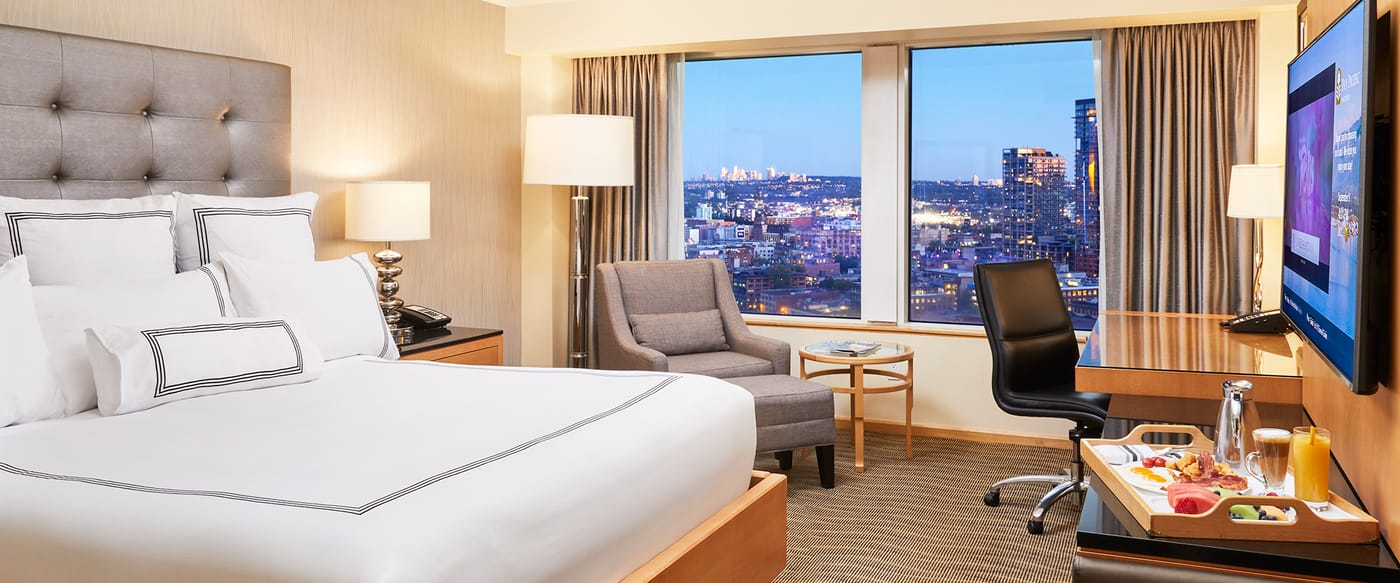 Pan-Pacific-Vancouver-Room-18