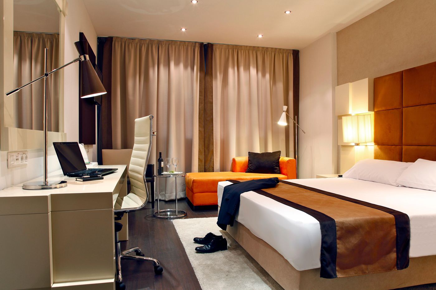 Holiday-Inn-Madrid-Las-Tablas-Room-5