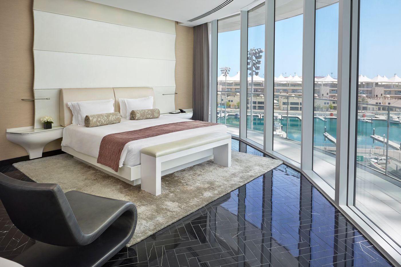 W-Abu-Dhabi---Yas-Island-Room-9