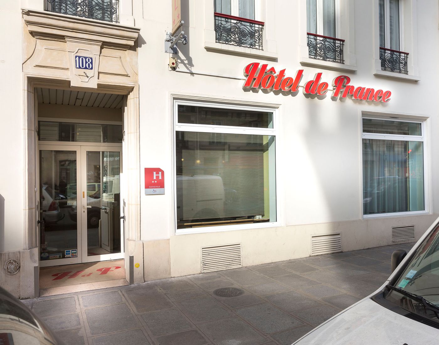 France-Quartier-Latin-General-view-11