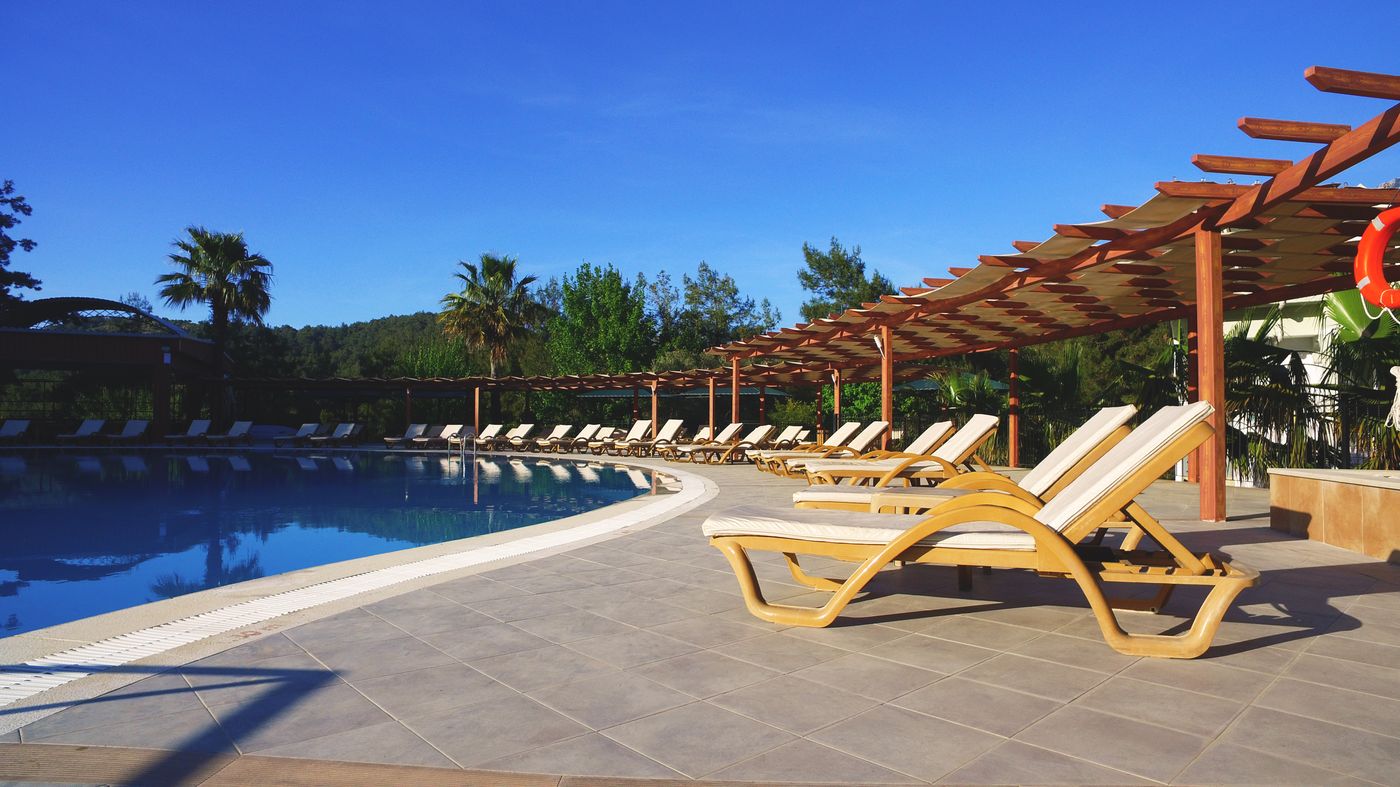 Green-Forest-Holiday-Village-Pool-9