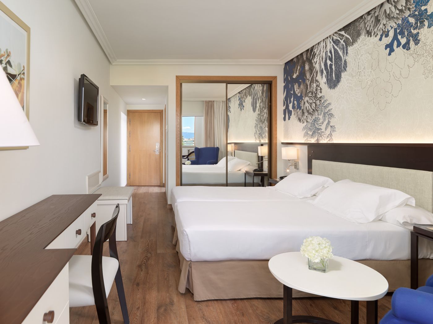 H10-Salauris-Palace-Room-18