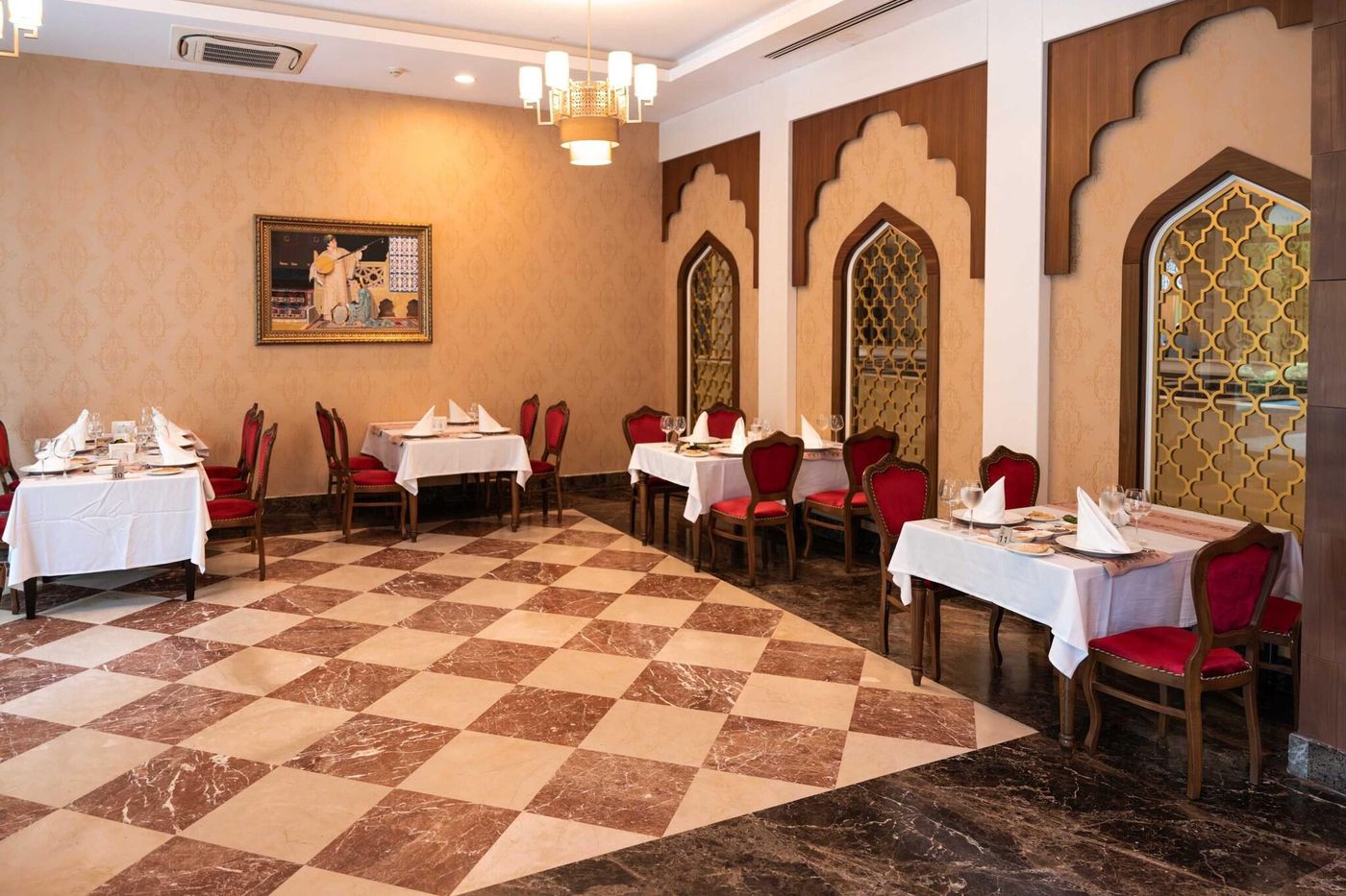 Side-Premium-Restaurant-46