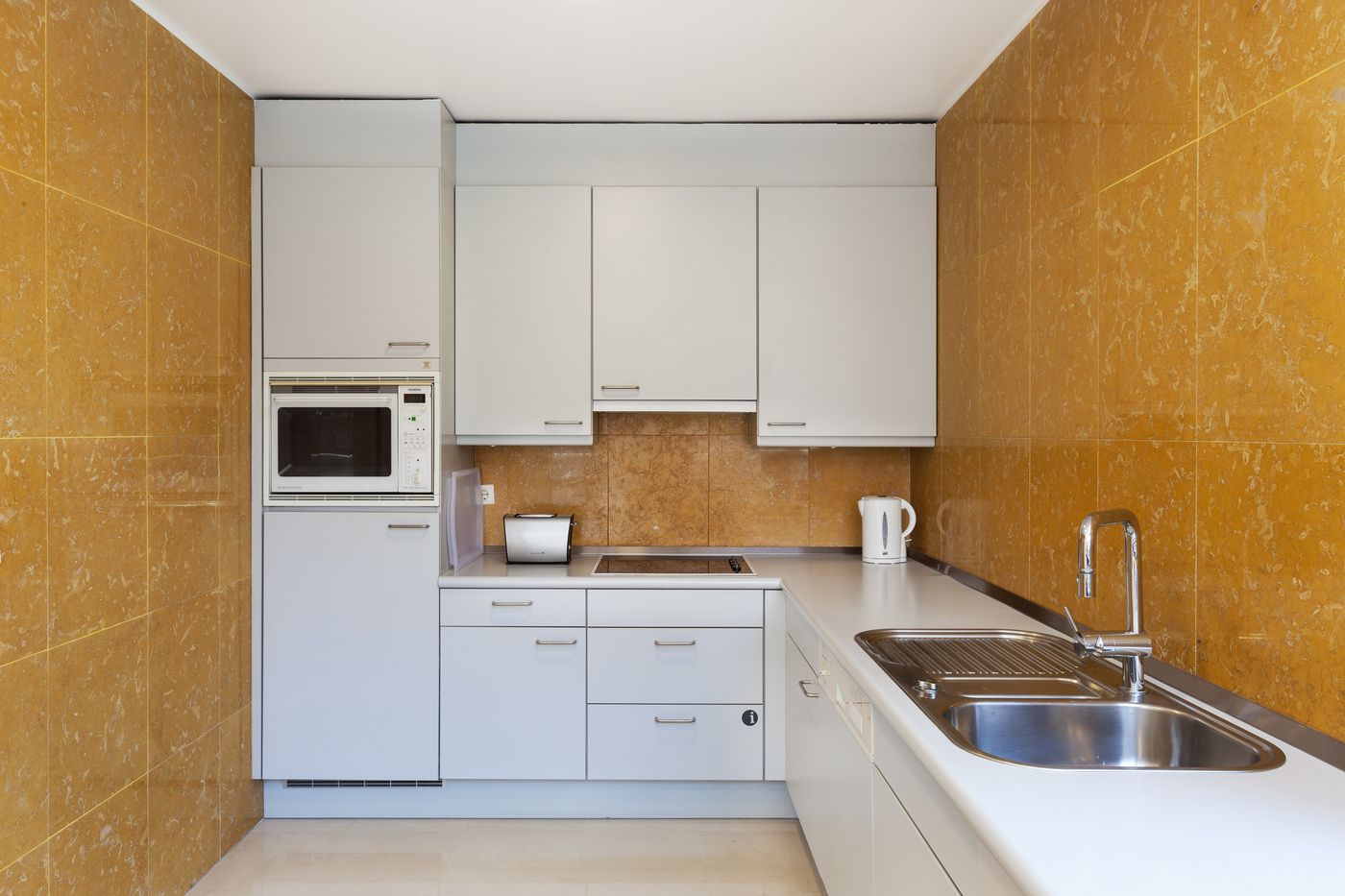 Hello-Lisbon-Marques-de-Pombal-Room-18