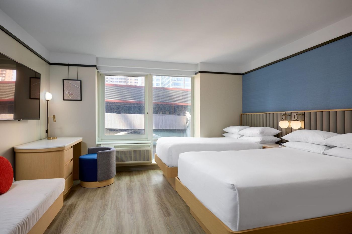 Delta-Hotels-New-York-Times-Square-Room-7