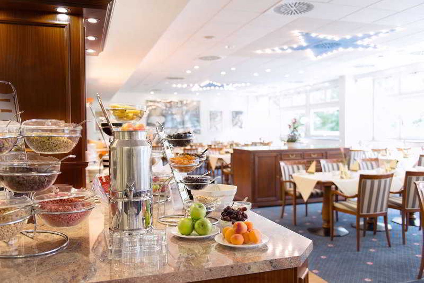 Hollywood-Media-Hotel-Restaurant-37