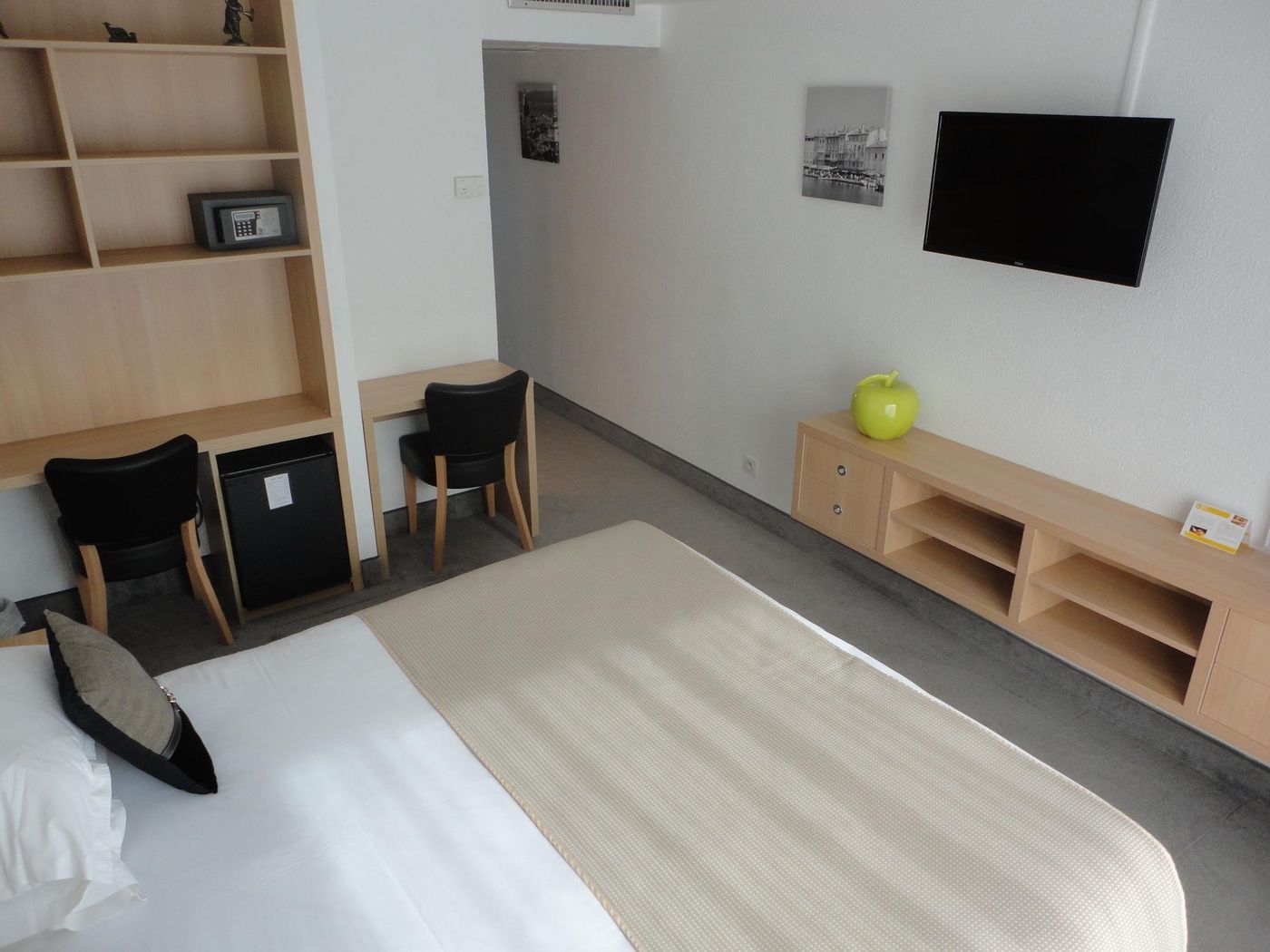 Hotel-Le-Petit-Prince-Room-23