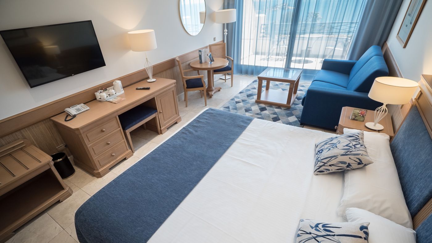 SH-Villa-Gadea-Room-33