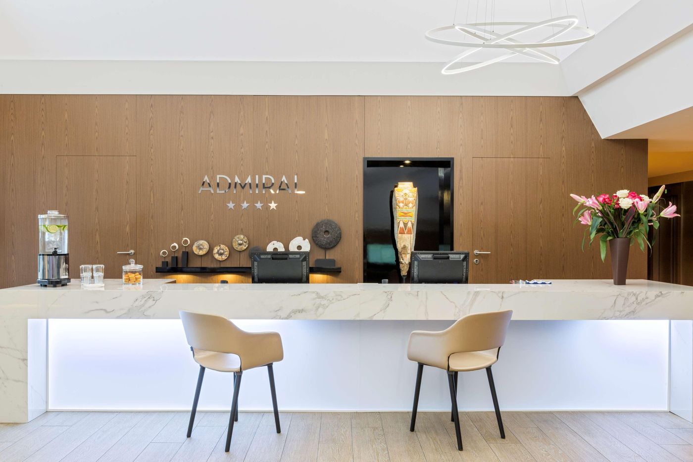 Best Western Plus Hotel Admiral - France - La Tour De Salvagny - Lobby - 4