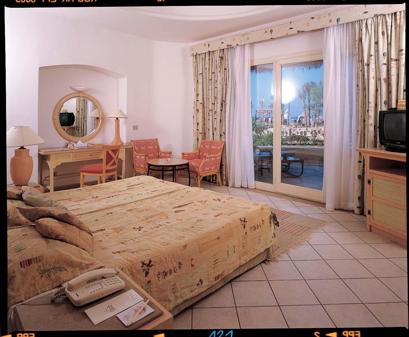 Laguna-Vista-Beach-Resort-Room-31