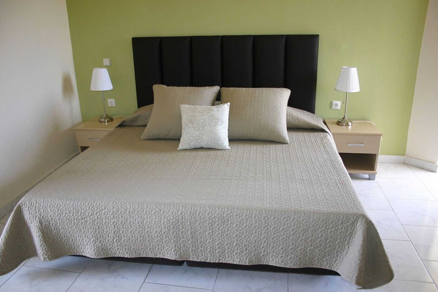 Lyristis-studios-Room-32