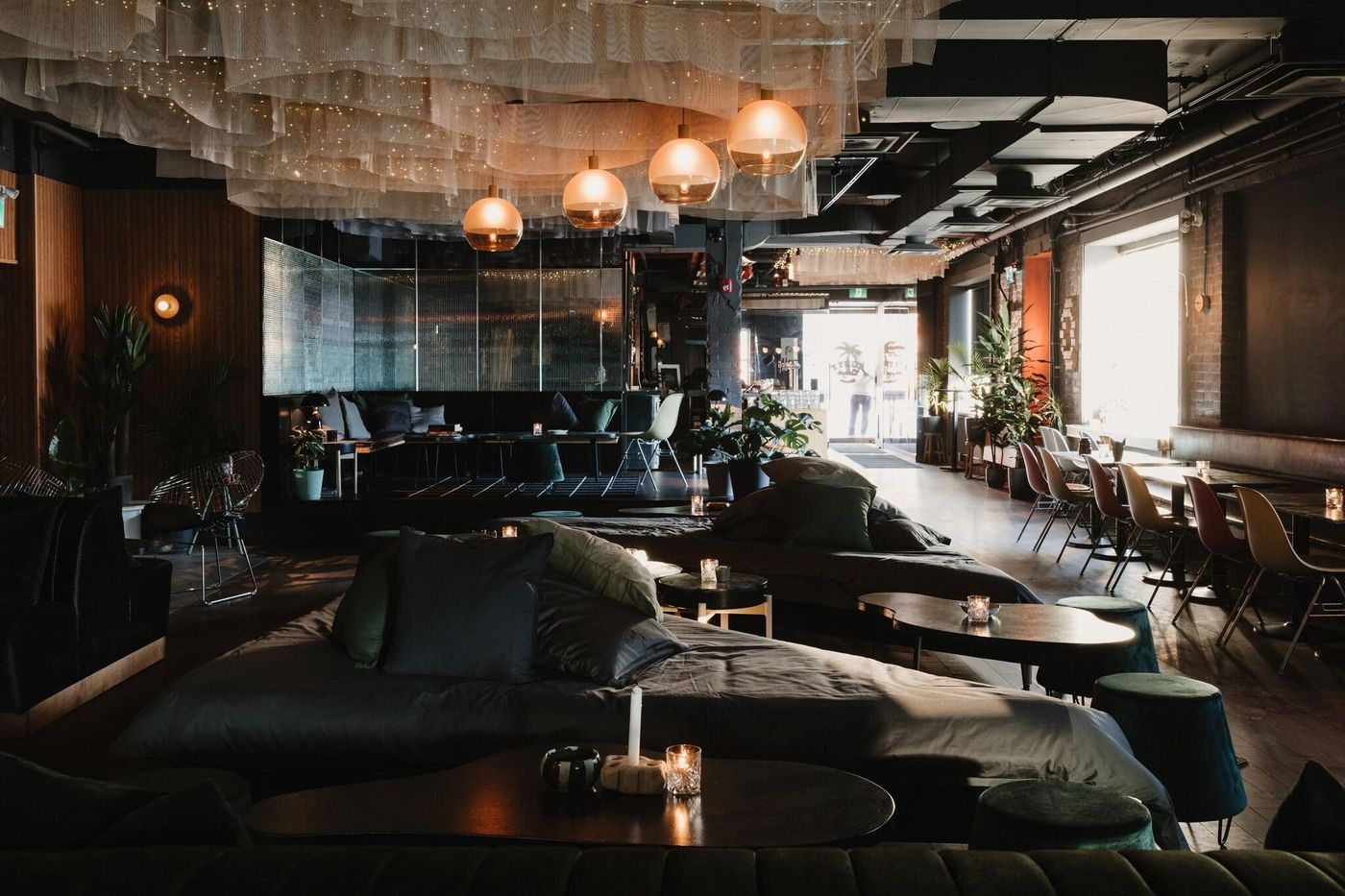 The Annex-Canada-Toronto-Lobby-5