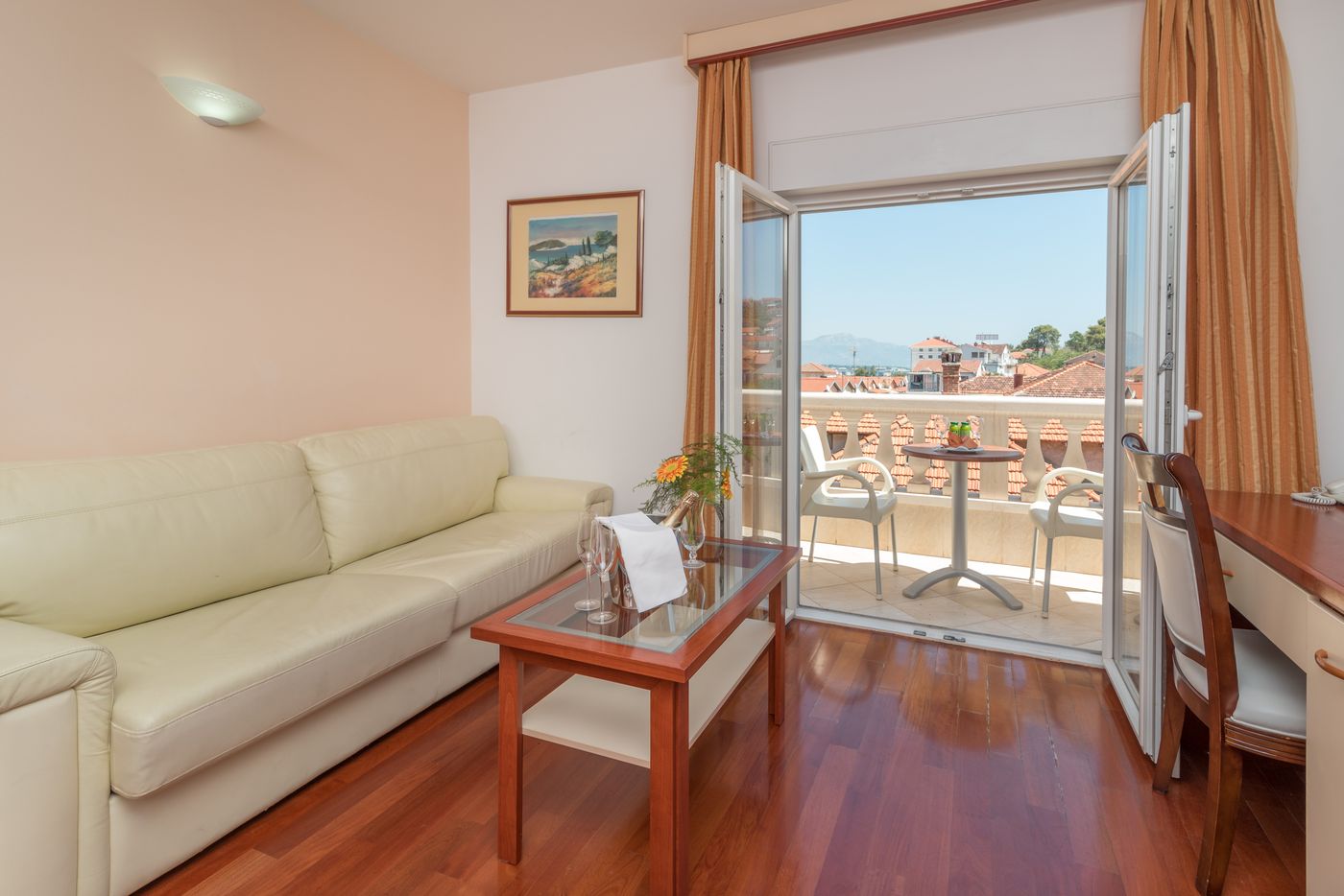 Palace-Trogir-Room-9