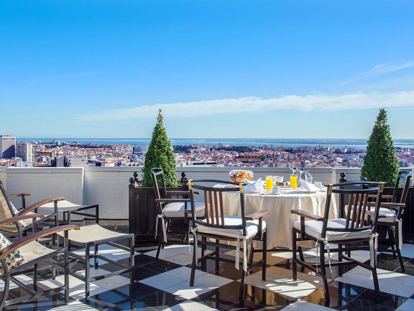 Dom Pedro Lisboa - Portugal - LISBOA - General view - 1