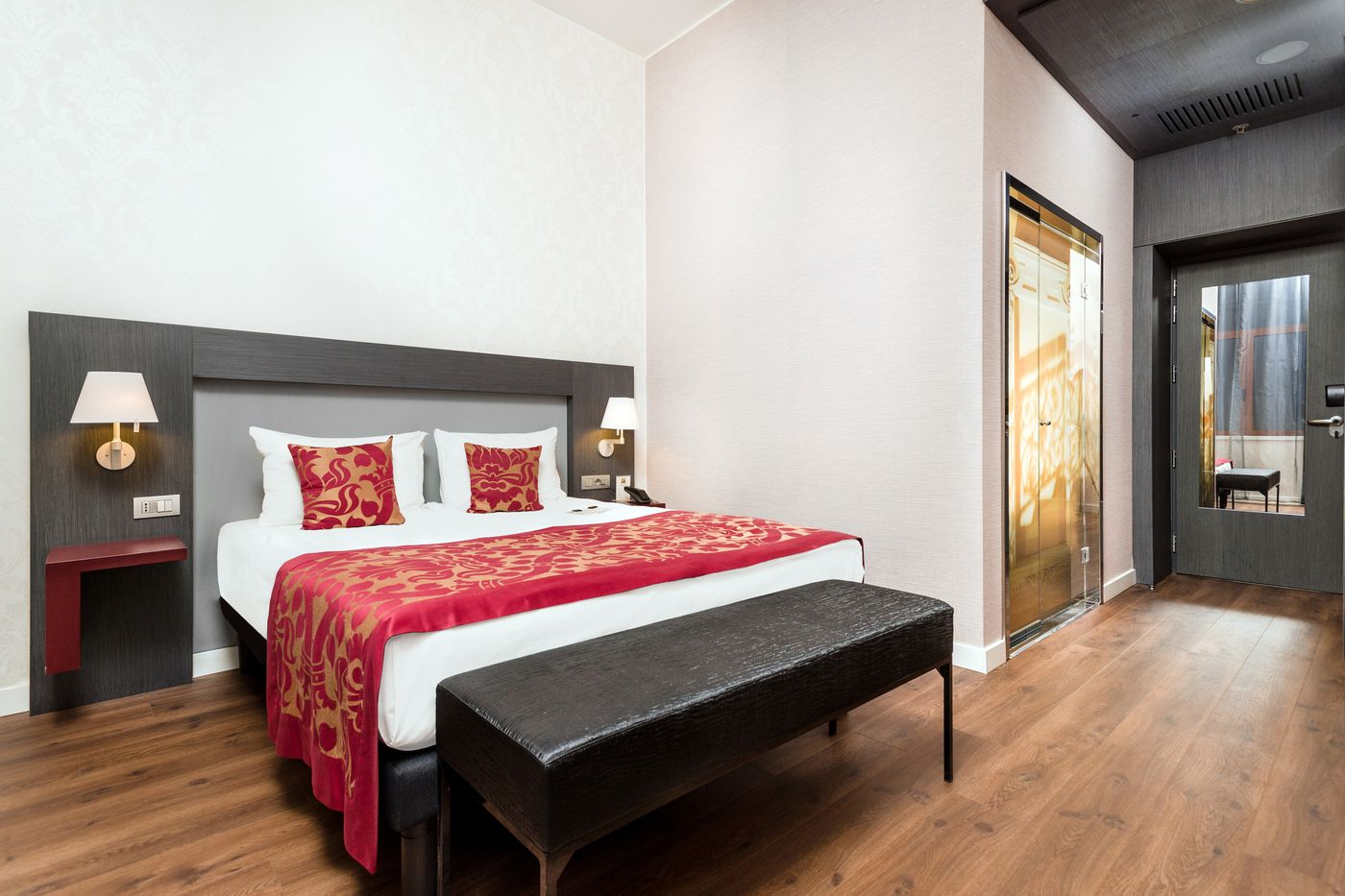 Eurostars-Palazzo-Zichy-Room-12