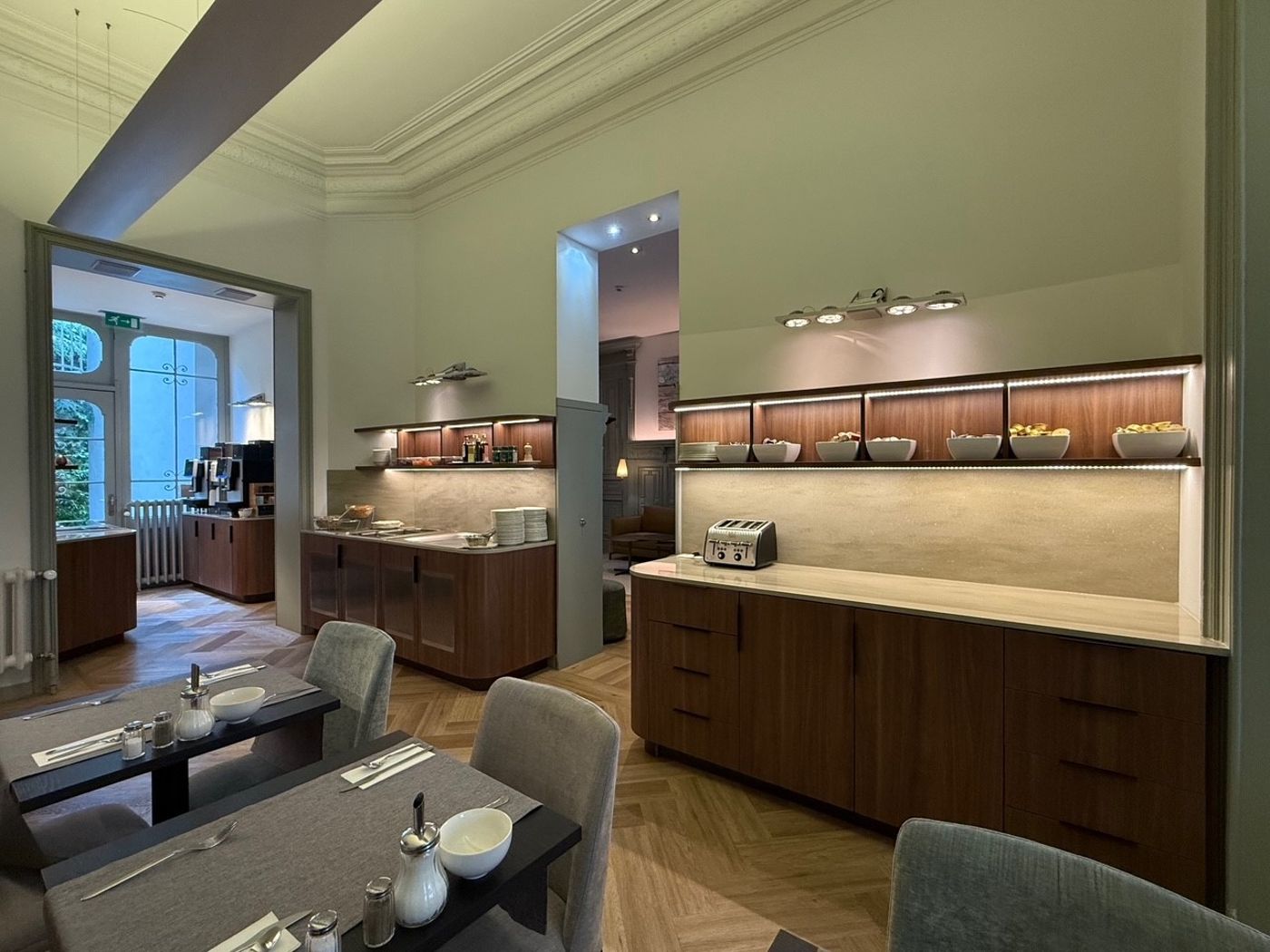 Hotel-Du-Congres-Restaurant-17