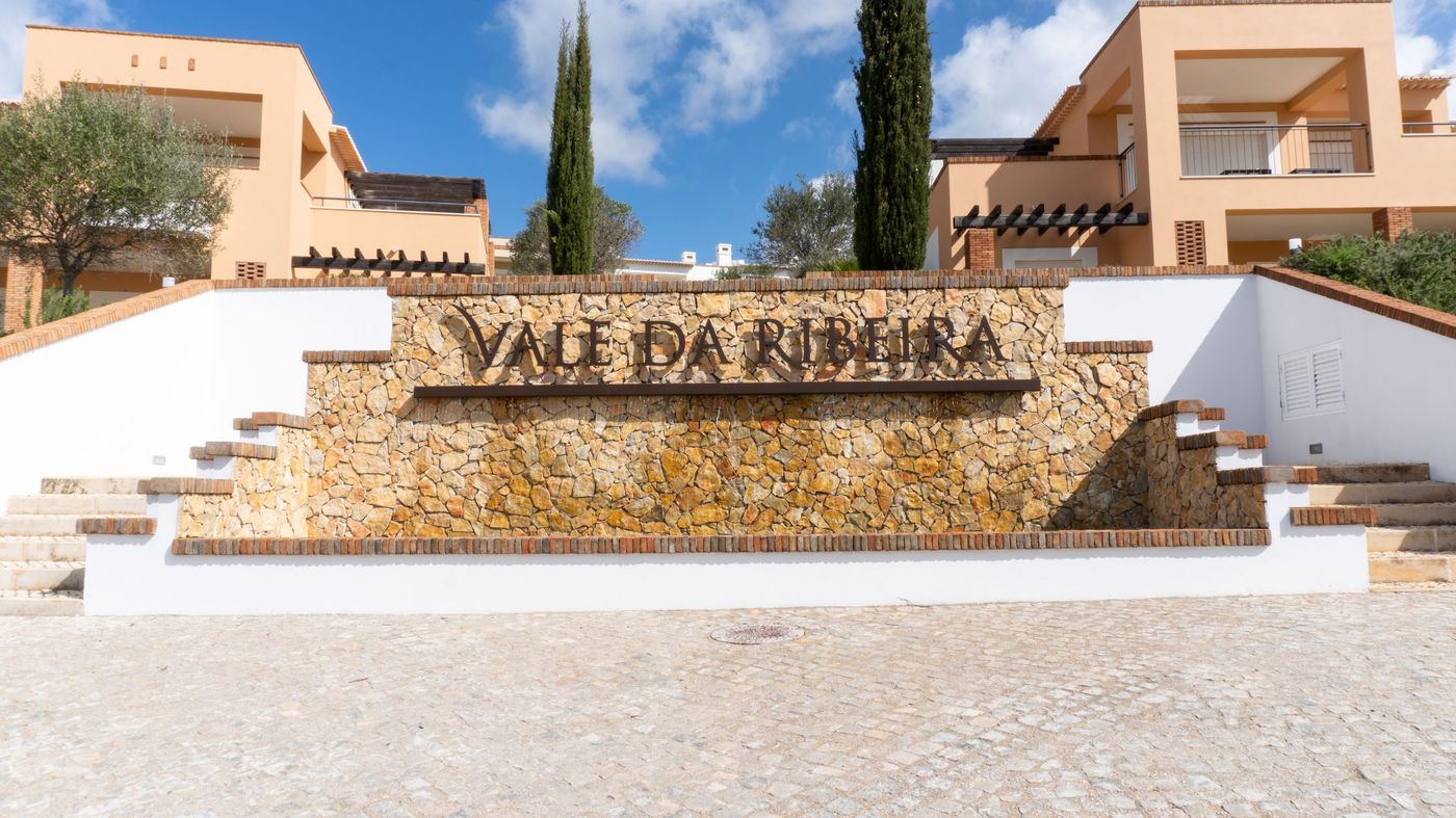 Vale da Ribeira Residences