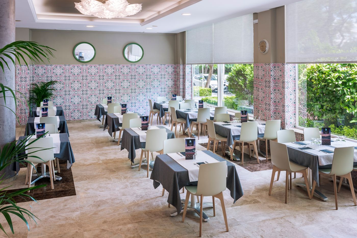 CYE-Holiday-Centre-Restaurant-43