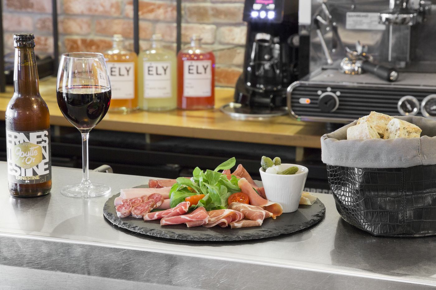 The-Playce-by-HappyCulture-Bar-39