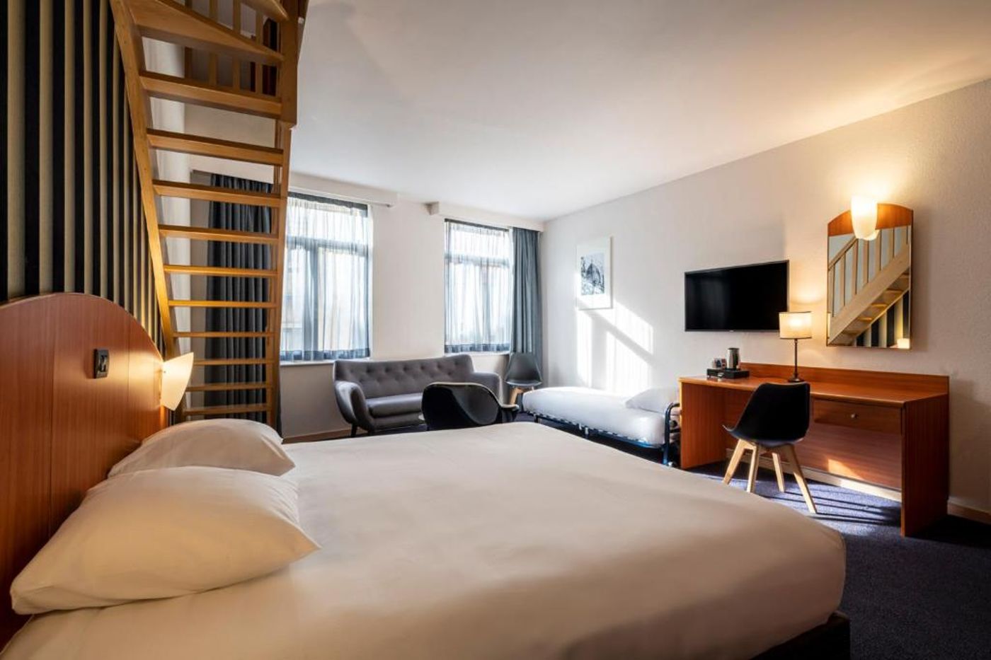 Aris-Grand-Place-Room-13