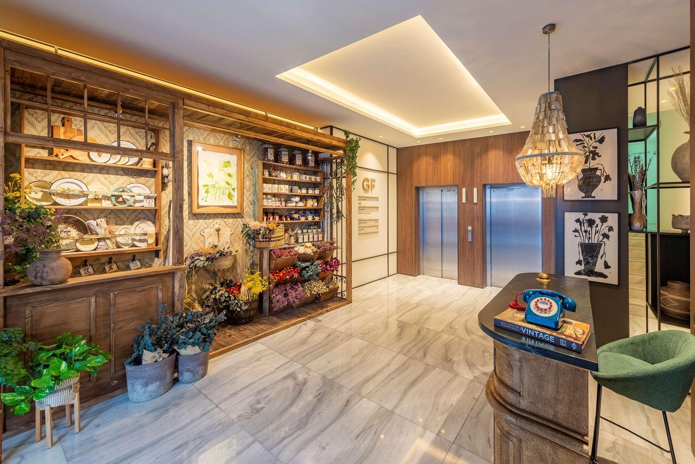 TRYP-Madrid-Cibeles-Hotel-Lobby-7