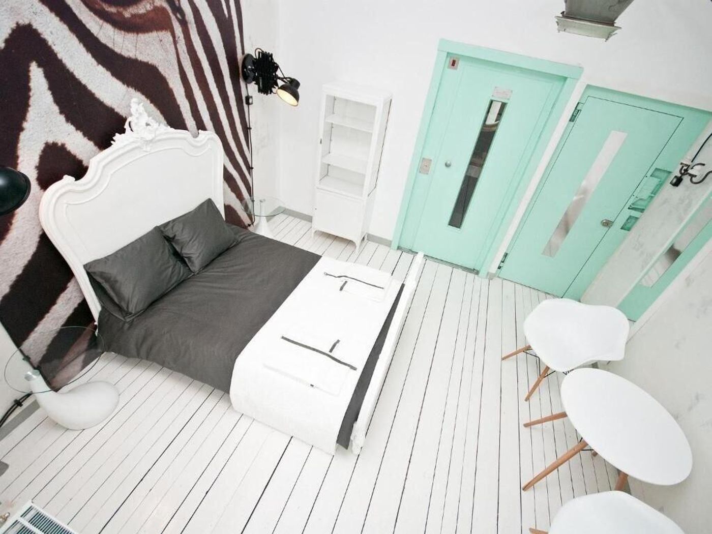 Sen-Pszczoly-Loft-Hotel-Room-26