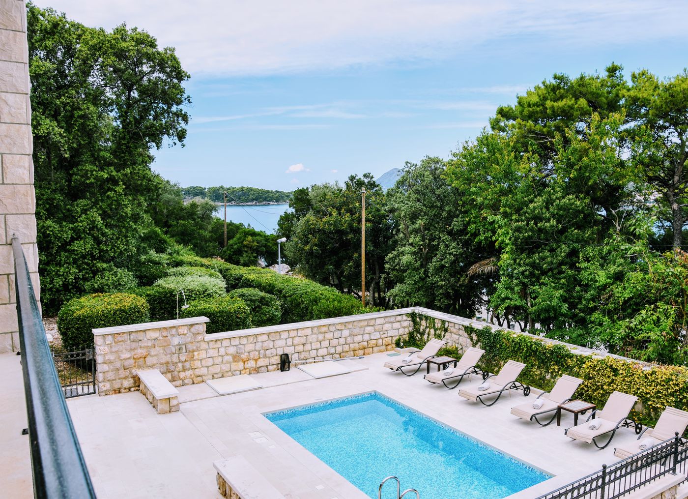 Villa-Franica-Pool-8