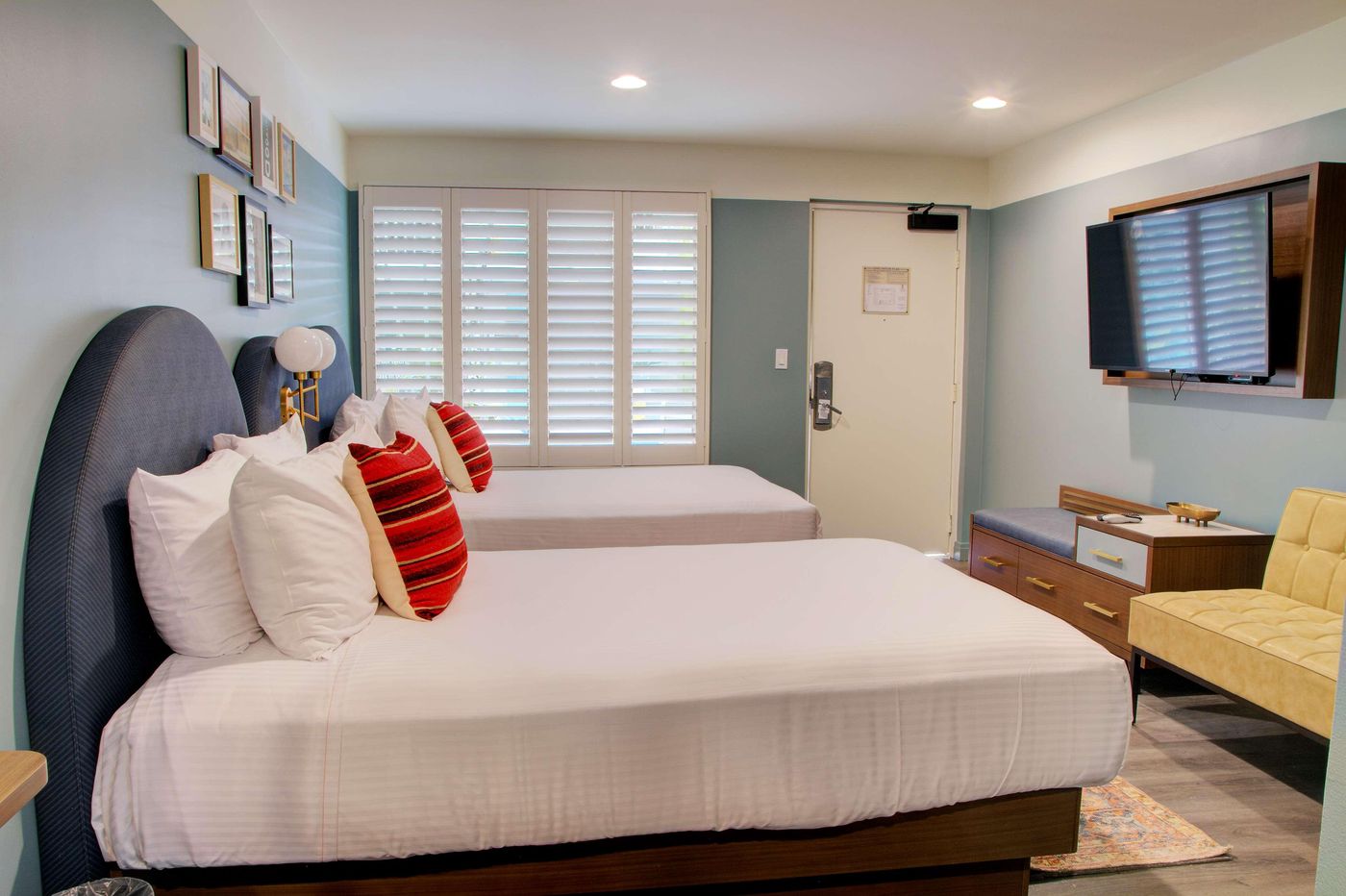 Best-Western-Plus-Hollywood-Hills-Room-24